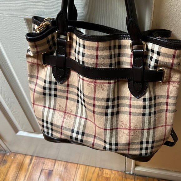 Burberry Tote bag with Sling Using good condition with dust bag - Picture 7 of 16